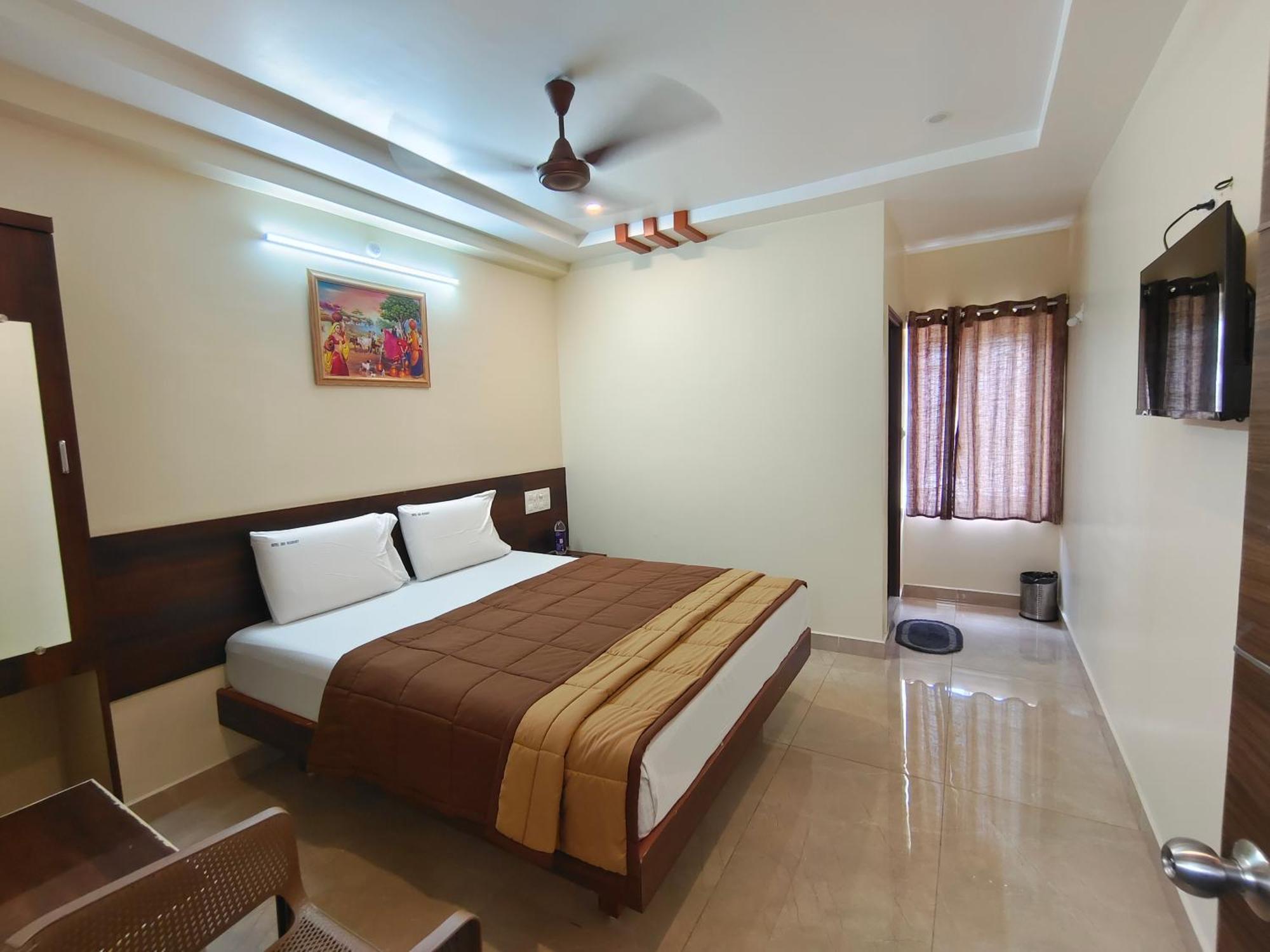 Hotel Dkr Grand Tirupati Eksteriør bilde