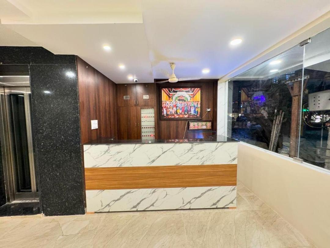 Hotel Dkr Grand Tirupati Eksteriør bilde