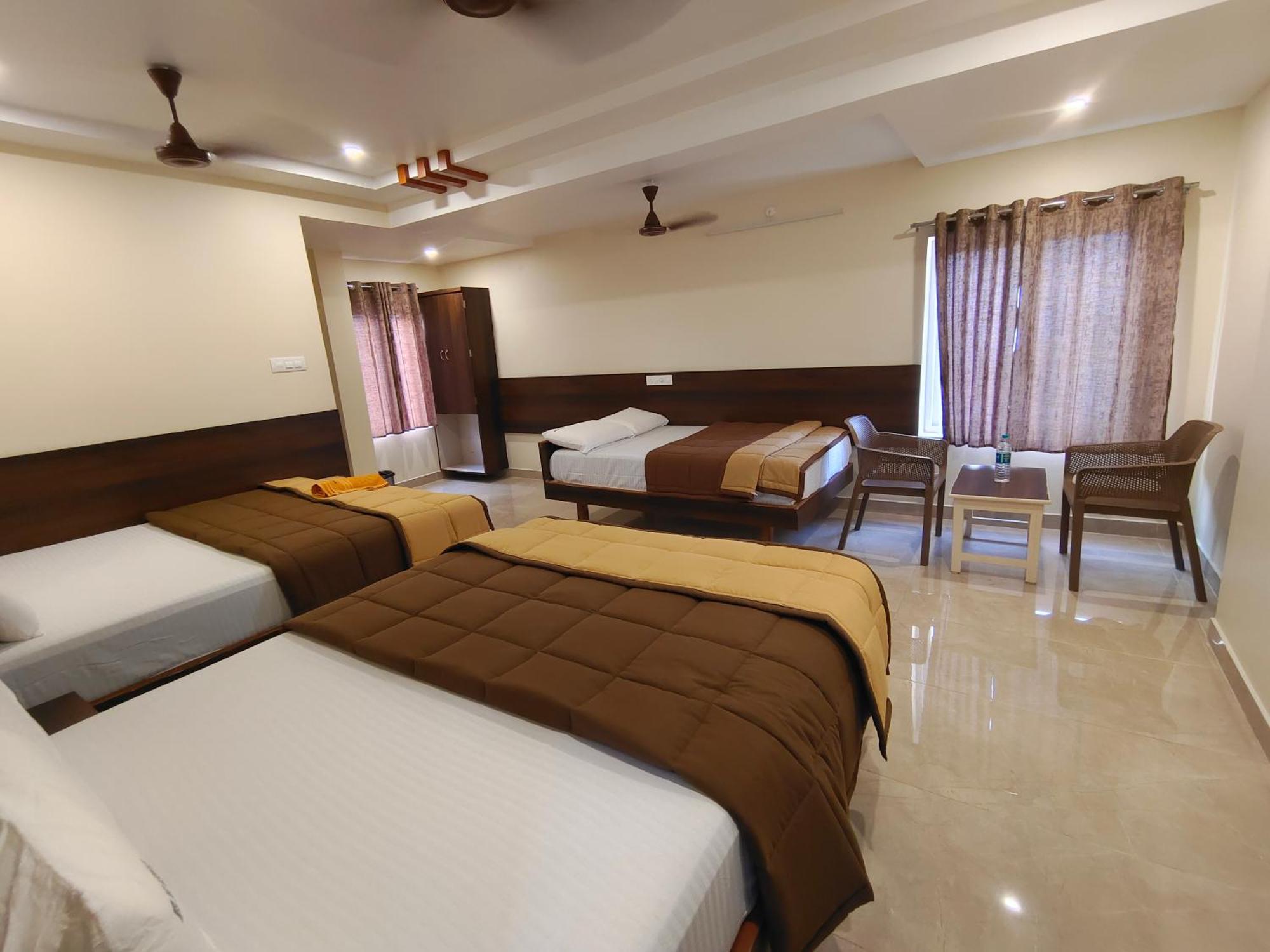 Hotel Dkr Grand Tirupati Eksteriør bilde